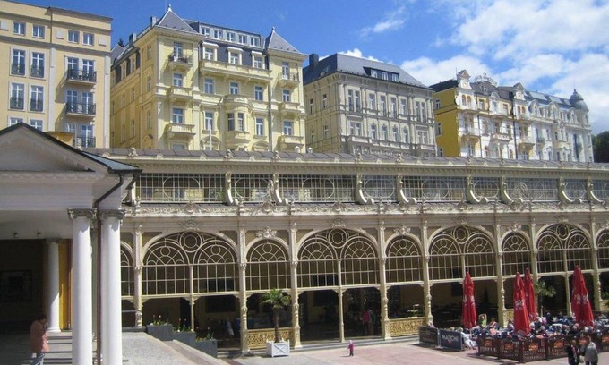 Marianske Lazne Apartment | Kolonada Luxury 2 bedroom apartment with balcony