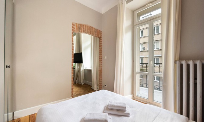 Nowa Praga Apartment | Koneser Eclectic Apartment