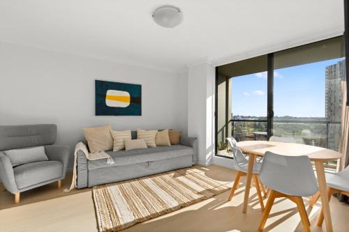 Haymarket Apartment | KozyGuru | Haymarket | Cozy 2-Bedroom Apartment