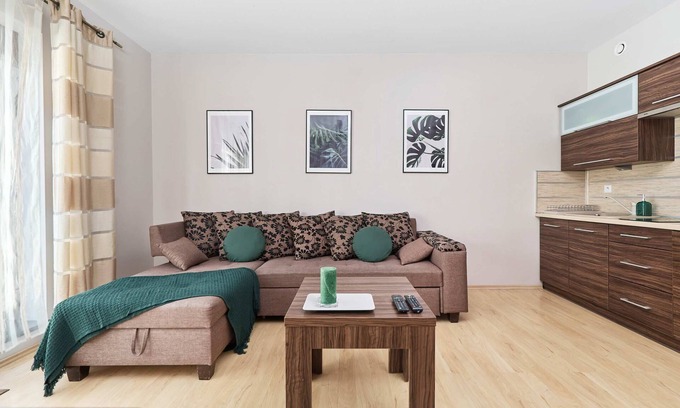 Wroclaw City Center Apartment | Krawiecka 3 Wrocław | Classic Apartment with Balcony | City Centre