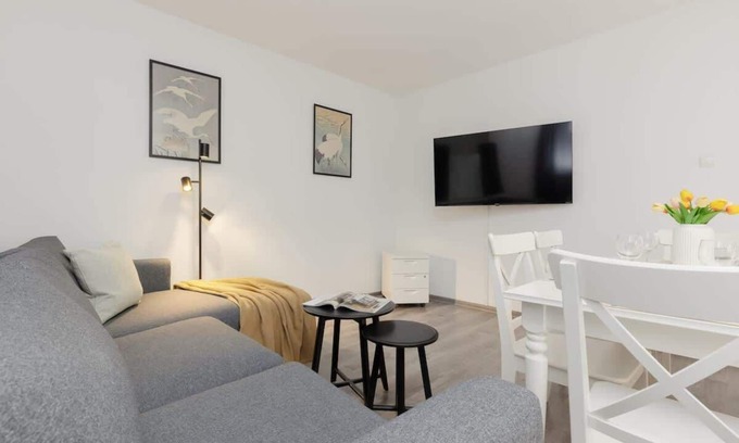 Srodmiescie Apartment | Krucza 41/43 | Spacious Apartment | Next to PKiN