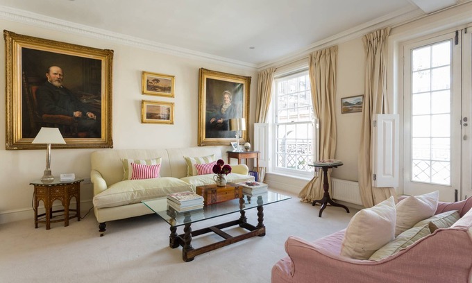 Queen's Gate Apartment | Kynance Place by onefinestay