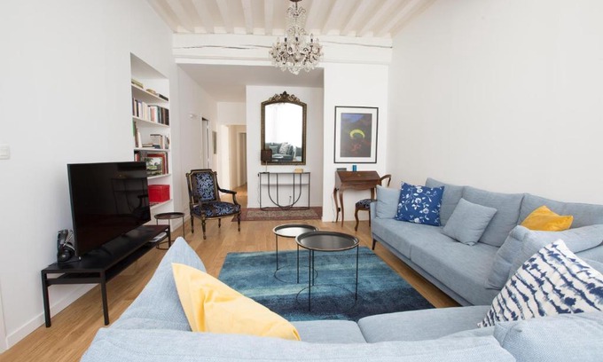 Beaune City Centre Apartment | L'Aubertine - Appartement Hypercentre avec Terrasse