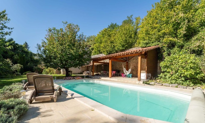 Quincay Villa | L'Auxance: Large charming house with swimming pool