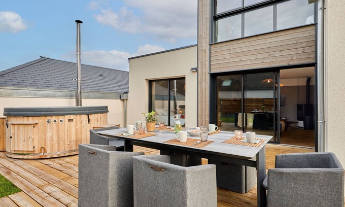 Gouville-sur-Mer House | L'Aventure Gouvillaise by Interhome