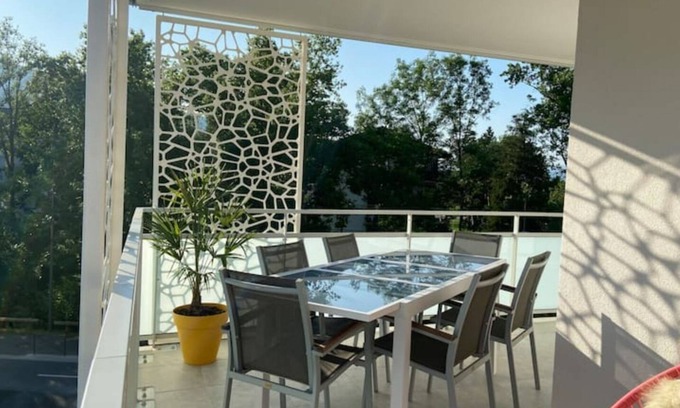 Saint-Jorioz Apartment | L Comme Laudon : Appartement 2 Chambres Proche Annecy et son lac