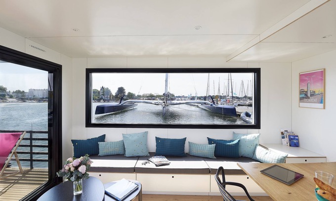 Kerroch Boat Rental | L'endroit, Lodge Boat