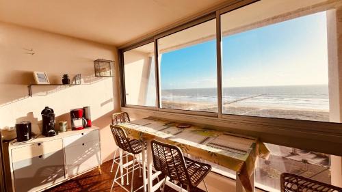 Saint-Jean-de-Monts Apartment | L'ensoleillé, T2 face océan