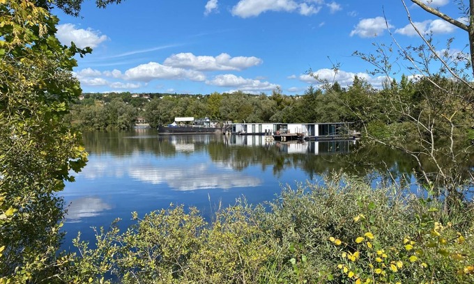 Verneuil-sur-Seine Boat Rental | L'Escale Royale Verneuil-sur-Seine