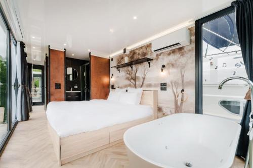 Boissise-le-Roi Boat Rental | L'Escale Royale Saint-Fargeau-Ponthierry - Seine - Melun