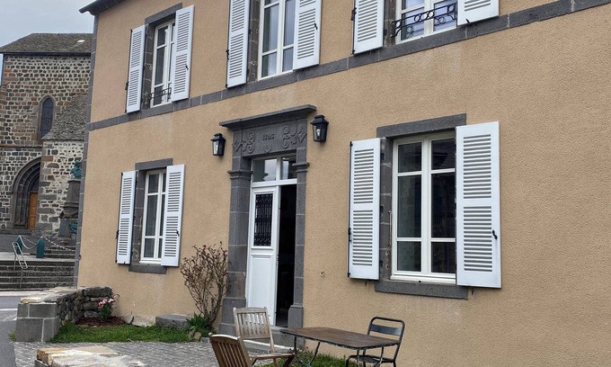 Oradour House | "L'Hôtel d'O', a former coaching inn in a typical Cantal village.