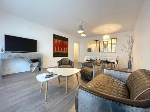 Deauville City Centre Apartment | L'IDEAL 112 - 85m2, 2 chambres, Parking & Cabine de plage