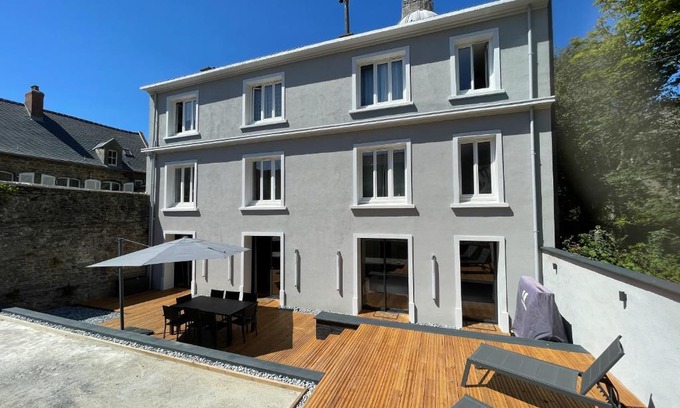 Ville Haute Apartment | "L'imprévue", standing et jardin au pied de Notre-Dame