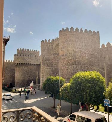 Old Town of Avila Apartment | La Albardería Suite VUT 2 habitaciones a los pies de la Muralla