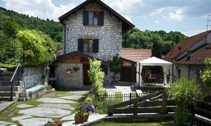 Ponte nelle Alpi House | La Casa Gingelina in the heart of the Dolomites