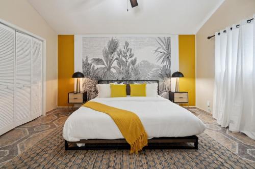 Euless House | La Casita - Pool, Patio, Pacman!