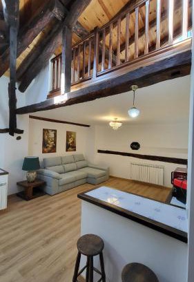 Cardenete House | La Casona de Roser