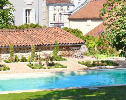 Piegut-Pluviers Villa | La Châtaigne