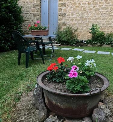 Capdrot Bed & Breakfast | La Chambre a l'Oree du bois