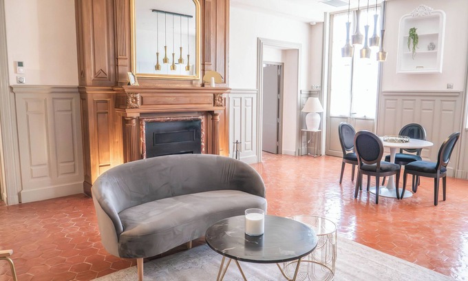 Caux Apartment | La Cheminée, Gîte Haut de Gamme au Charme Intemporel, Avec Piscine et Sauna