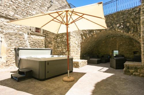 La Garde-Adhemar House | La Closerie D'Escalin gîte 12 personnes et Jacuzzi