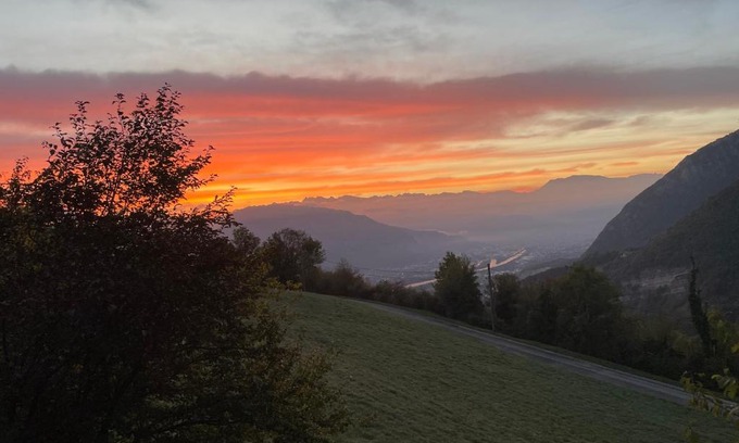 Noyarey Apartment | La coccinelle