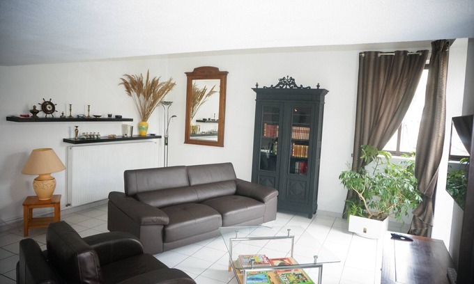 Cadereau Apartment | La Cour, very quiet 2 floors appartment