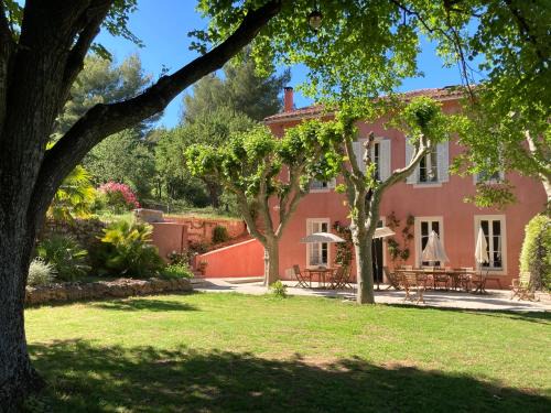 Gardanne Bed & Breakfast | La Féraude - Pays d'Aix en Provence