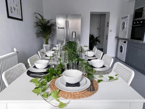 Fontaine-l'Eveque Apartment | La Ferme du Château - Superior Suite