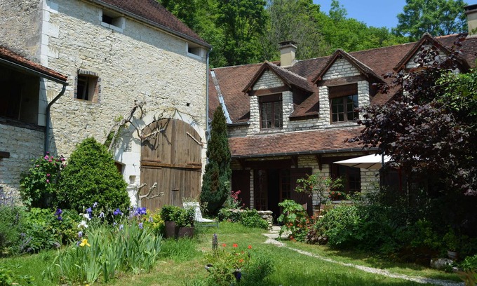 Molosmes Other | “La Ferme du Clos”, Burgundy, between Chablis and Champagne