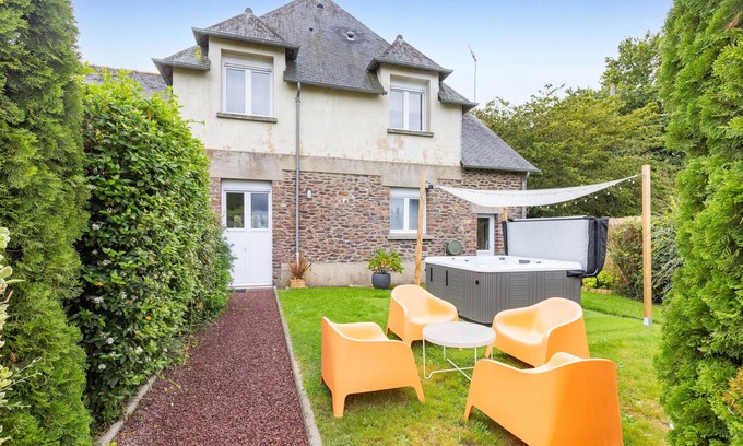 Paimpont House | La Fleur de Vie - Maison avec piscine et jacuzzi