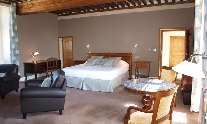 Crepon Apartment | La Grande Ferme "2 bedroom apartment" in Crépon, near Arromanches/Bayeux