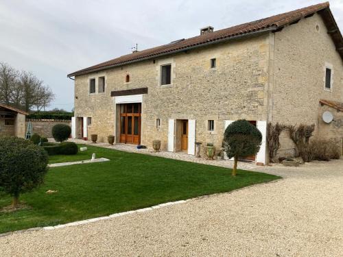 Blanzay Bed & Breakfast | La Grange