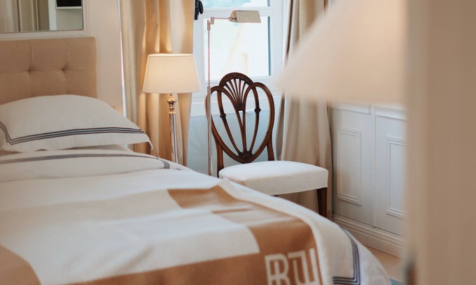 Ampus Bed & Breakfast | La Maison bleue