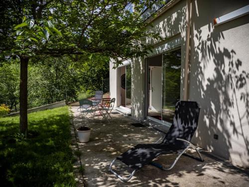 Fraisses Apartment | La maison sous le noyer