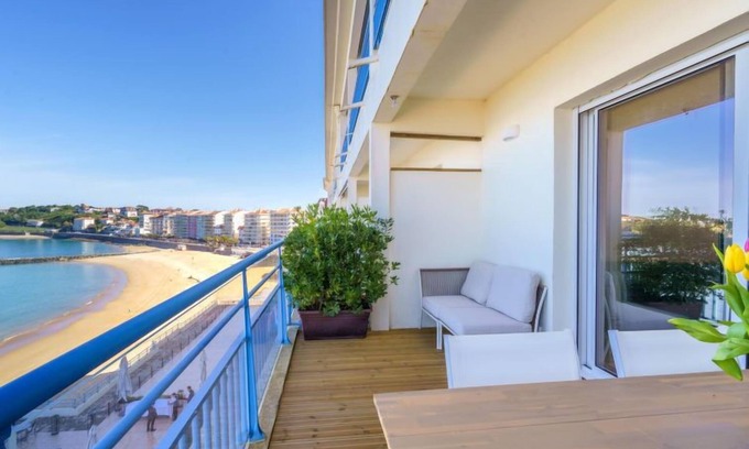 Saint-Jean-de-Luz City Center Apartment | La Pergola by Interhome