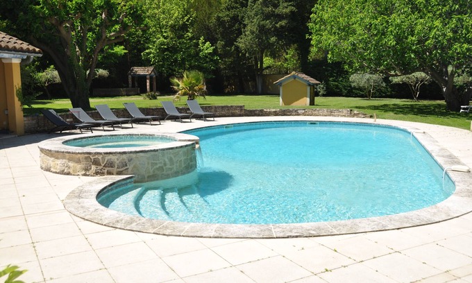 Entraigues-sur-la-Sorgue Other | La Petite Bastide de Trevouse 4 stars