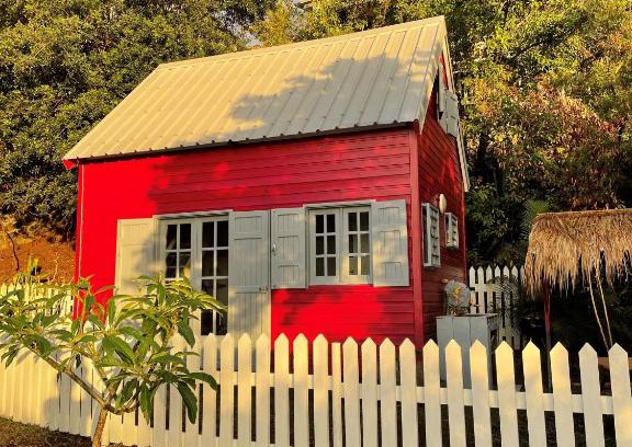 Plateau-Caillou Ski Chalet | La Petite Kaz Dans la Savane