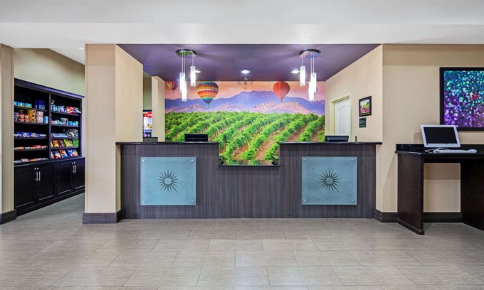 Temecula Hotel | La Quinta Inn & Suites by Wyndham Temecula