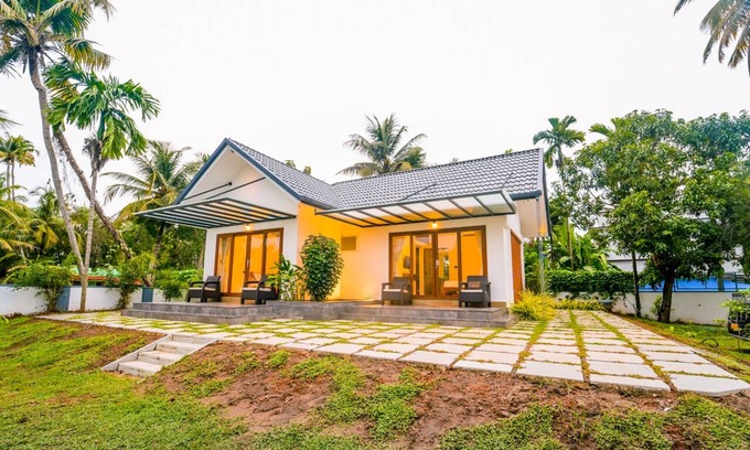 Edapalli House | La Riva Pool Villa Kochi By VOYE HOMES