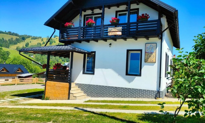 Fundu Moldovei House | La Roata Timpului