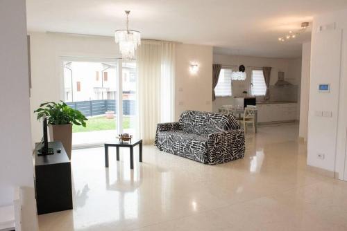 Caldiero Apartment | La Rocca House-Openspace