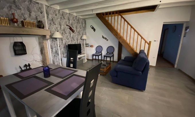 Savigne House | La Salamandre aux Gîtes des Epinoux