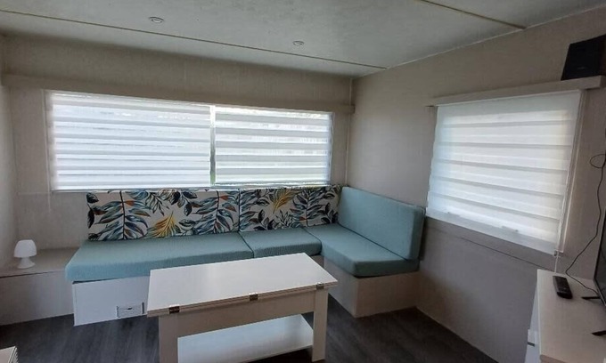 Eguzon-Chantome Cabin | La source - Bungalow avec terrasse à Eguzon