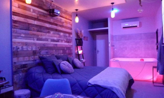 Entressen House | La Suite Côté Pool-House Piscine, Sauna & Jacuzzi privatifs