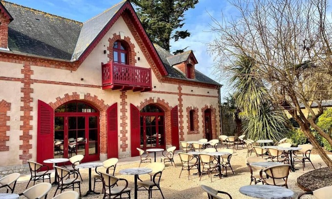 Sainte-Mere-Eglise House | La Suite