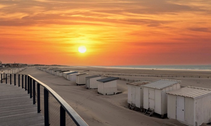 Port Apartment | La Vague vue sur l'Antre du dragon