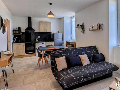 Hericourt House | La ville à la campagne - Appartement rénové à Héricourt - FR-1-583-490