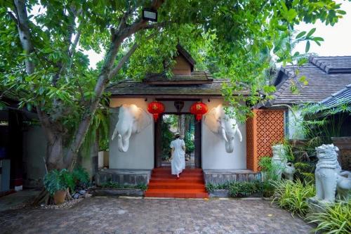 Nong Chaeng Hotel | Laan Mai Fai Chang Resort