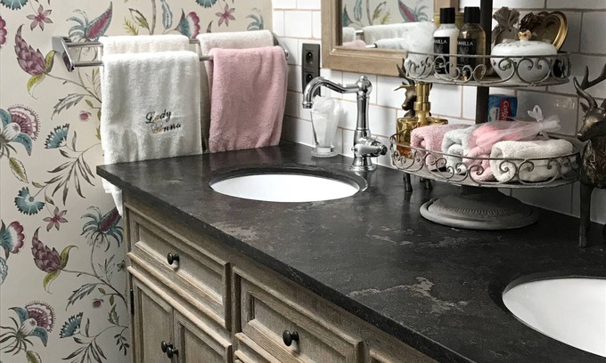 Historical Center Bruges Apartment | Lady Anna Charming Suite in the Center of Bruges